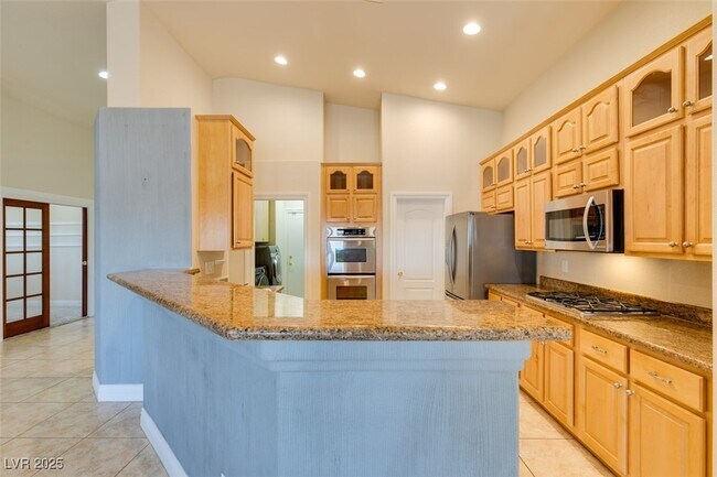 Building Photo - 2255 Double Tree Ave