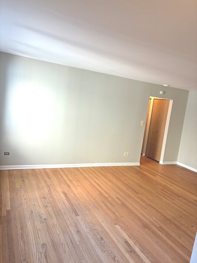 Foto del edificio - 5420 N Kenmore Ave