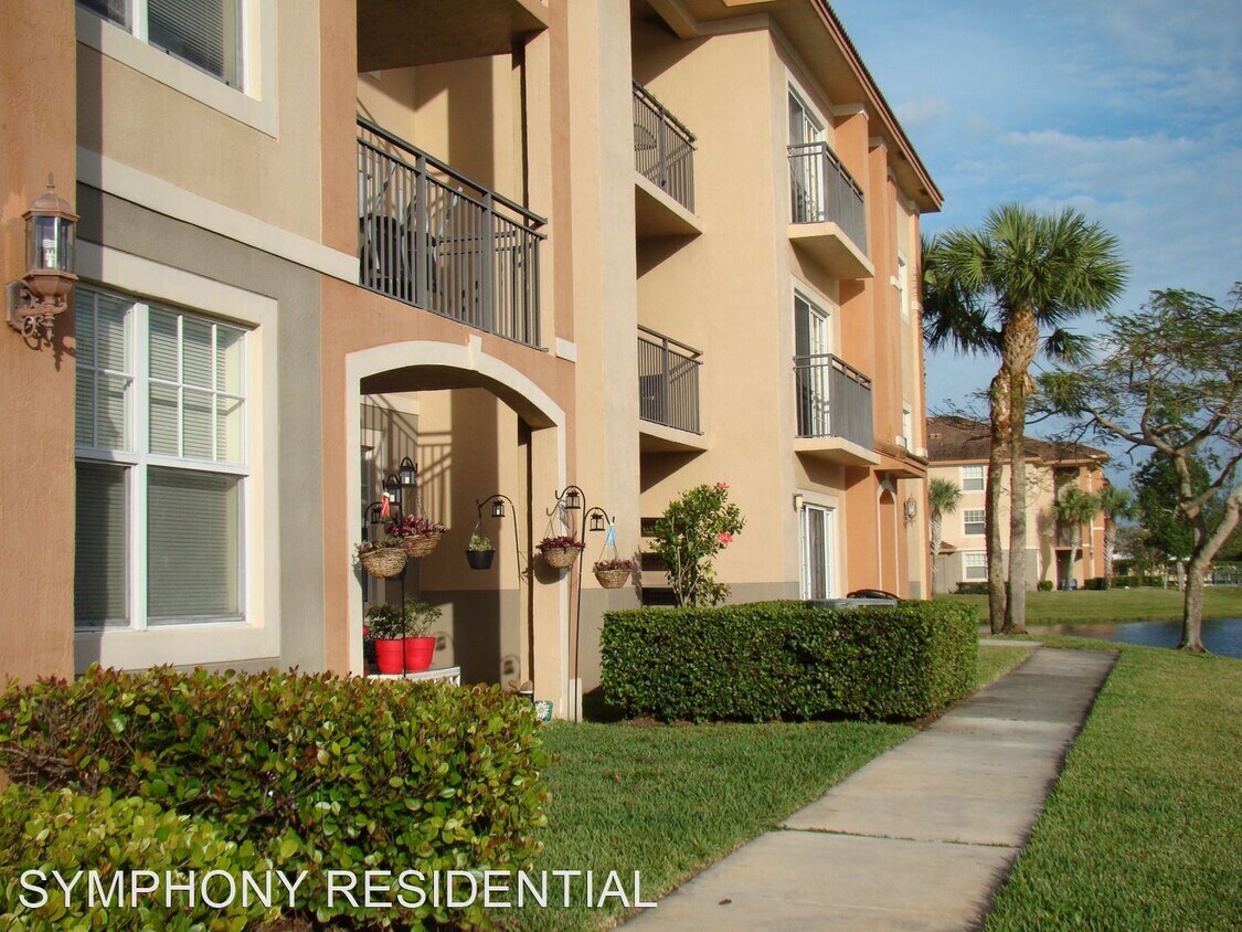 Foto principal - 10110-10268 NW 33rd St