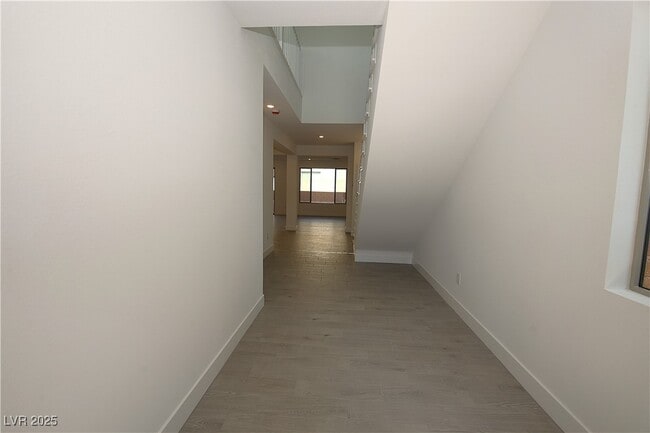Building Photo - 10207 Magnolia Crk St
