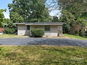 Building Photo - 553 Kenlough Dr