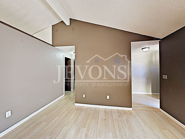 Foto del edificio - 151 Vista Ln