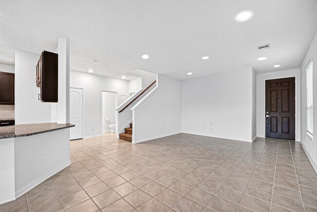 Building Photo - 15723 Autumn Chicory Dr