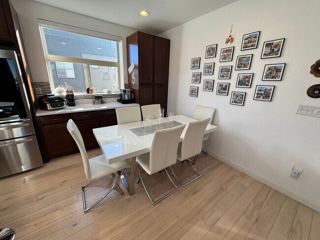 Foto del edificio - Luxury Lone Tree Living