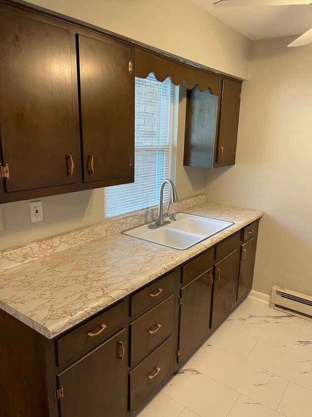 Primary Photo - Cozy 2 BR / 1 Bath Townhome in Turtle Creek