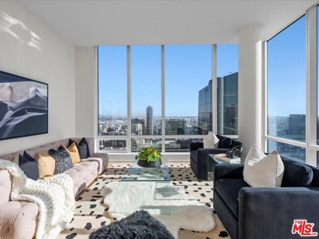 Building Photo - 877 Francisco St