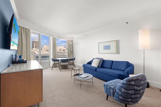 Building Photo - 4391 Collins Ave