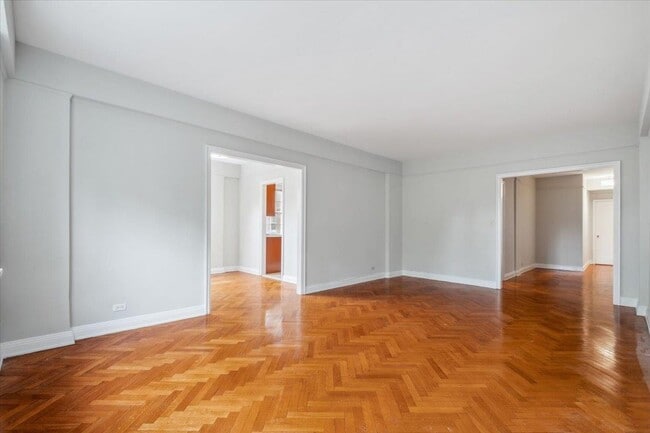 Building Photo - 45 Popham Rd