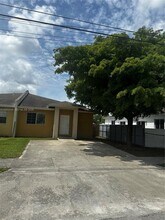 Building Photo - 26524 SW 138th Ave