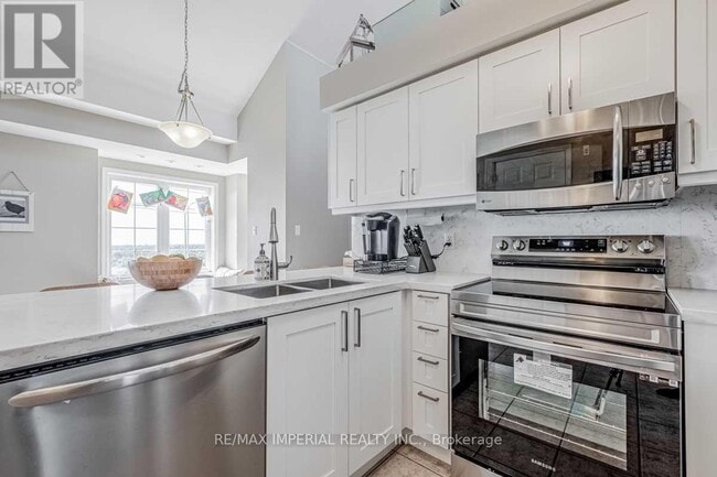 Photo du bâtiment - 625-625 Dundas St W