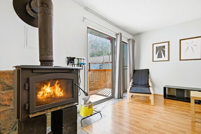 Foto del edificio - 1901 Clear Creek Dr