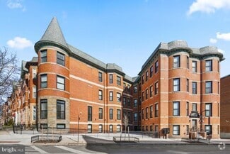 Building Photo - 2201 Brookfield Ave