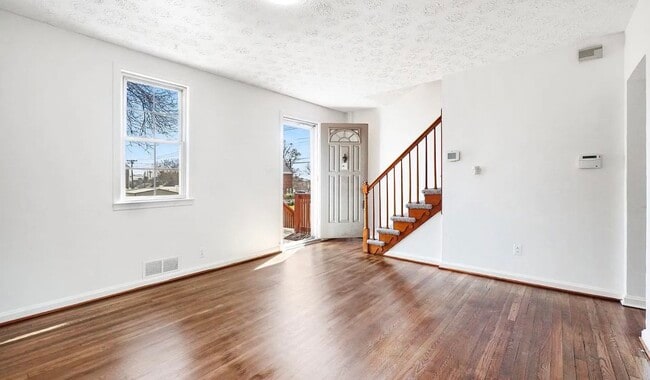 Building Photo - 4806 Hazelwood Ave