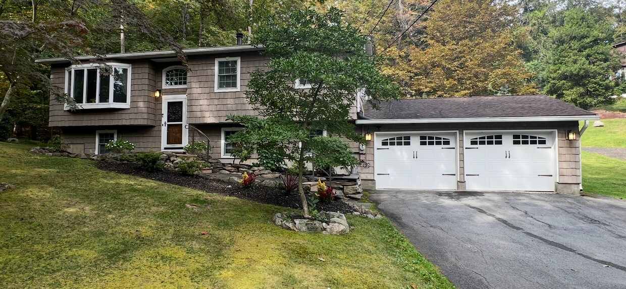 Foto principal - 1179 E Mombasha Rd