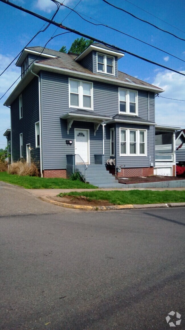 Student Apartments for Rent in Willow Island WV 6 Rentals