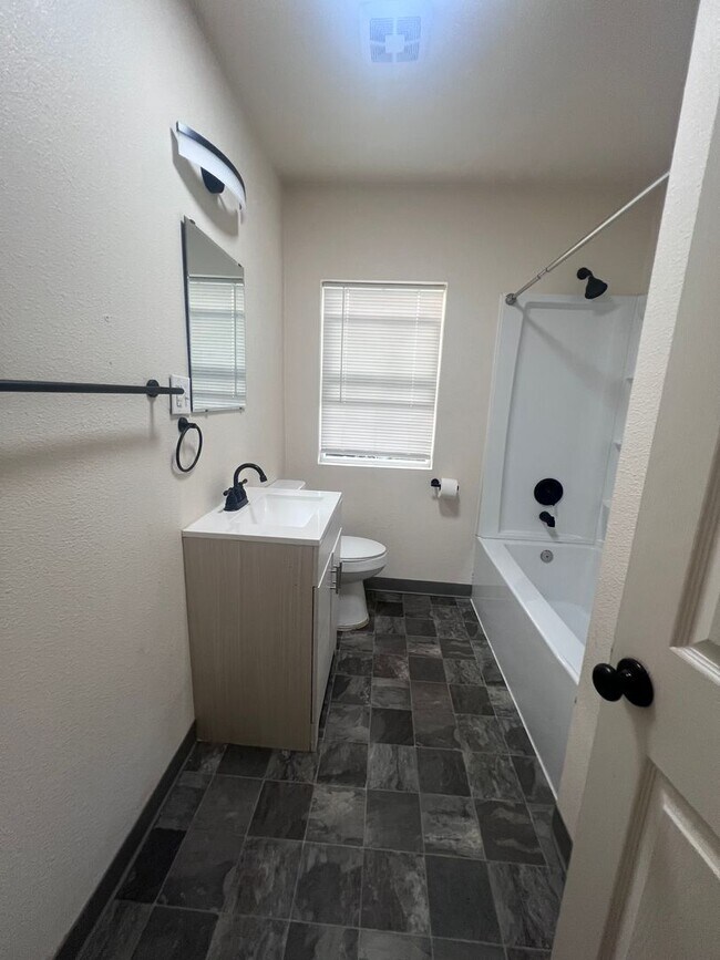 Building Photo - 1206 Gregory Way