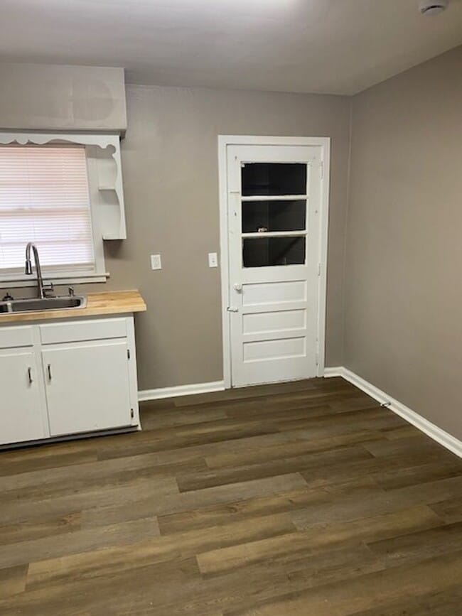 Building Photo - Rigdon Rd **Dale