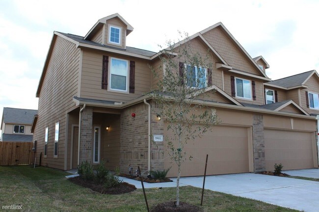 Building Photo - 3911 Lexington Manor Ct
