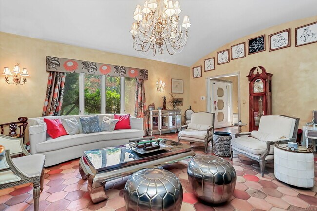 Foto del edificio - 37 Green Acre Ln