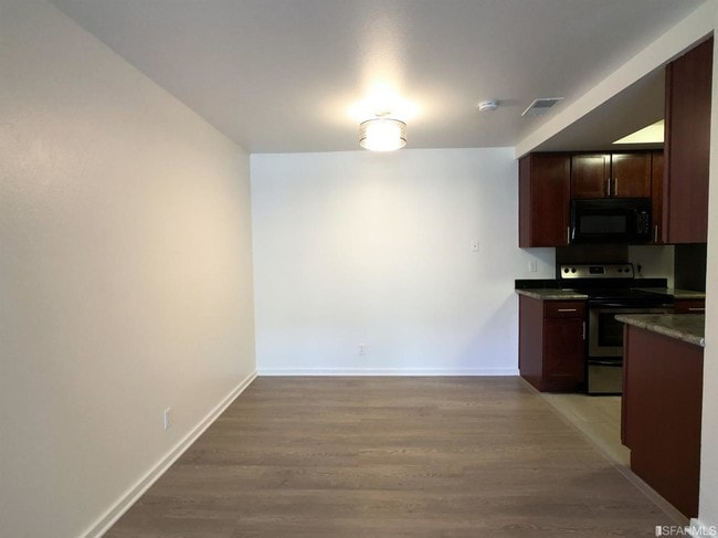 Building Photo - 1318 B St