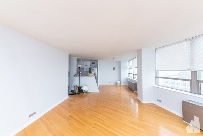 Foto del edificio - 5701 N Sheridan Rd