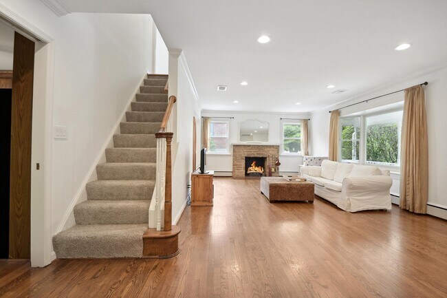 Foto del edificio - 8303 Thoreau Dr