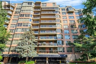 Building Photo - 3181 Bayview Ave