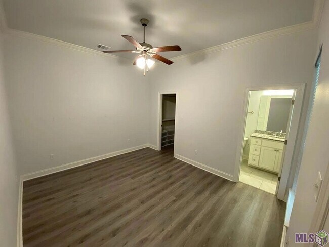 Foto del edificio - 1474 Partierre Ln