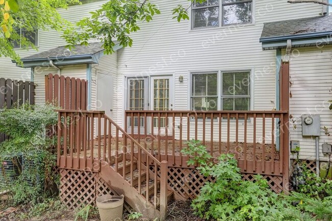 Building Photo - 5112 Greenwich Mews