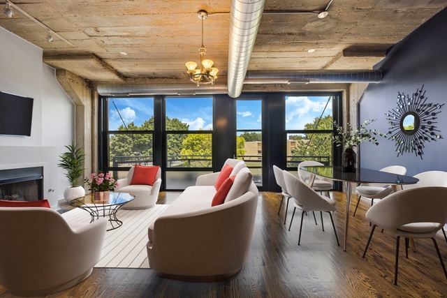 Foto del edificio - 1151 W 14th Pl