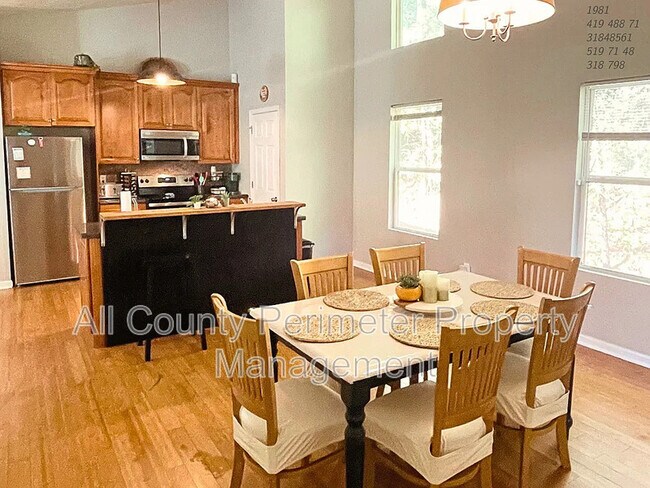 Foto del edificio - 837 Forrest Cir SE