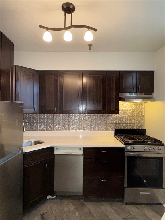 Foto del edificio - 26 Commonwealth Terrace