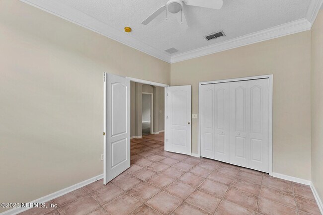Foto del edificio - 6191 Cherry Lake Dr N