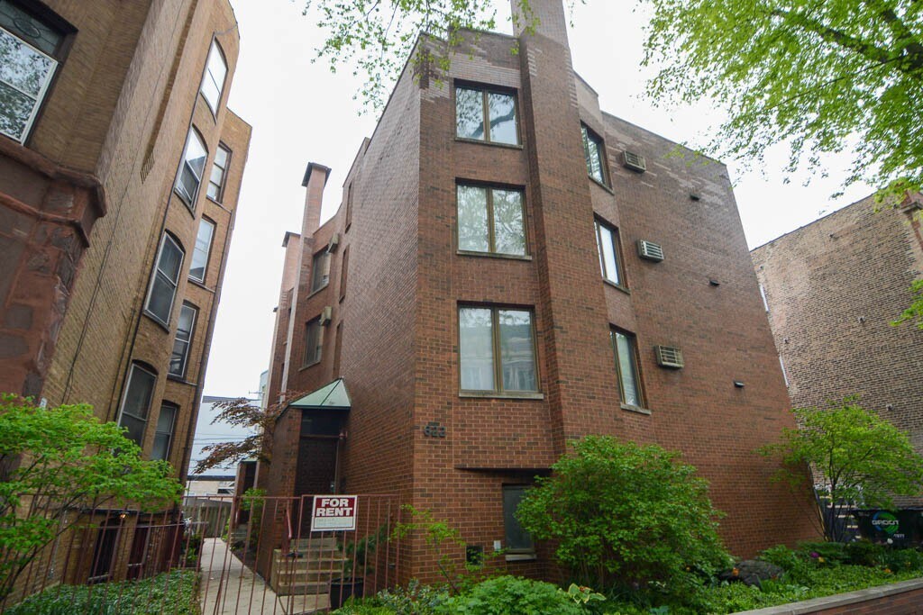 Foto principal - 622 W Wellington Ave