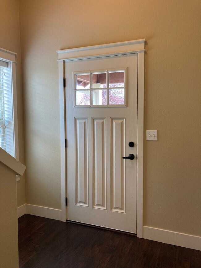 Foto del edificio - Beautiful 2 Story Home in Newberg