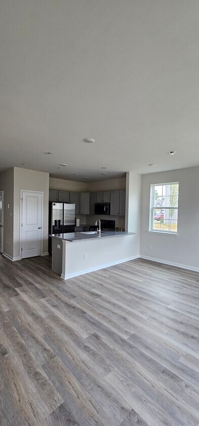 Foto principal - 44 Elliot Ln