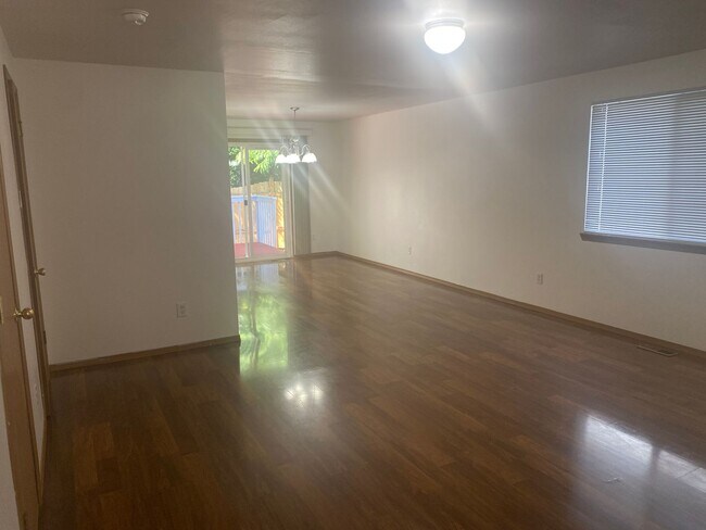 Building Photo - Two Story home with 2 Car Garage Central L...