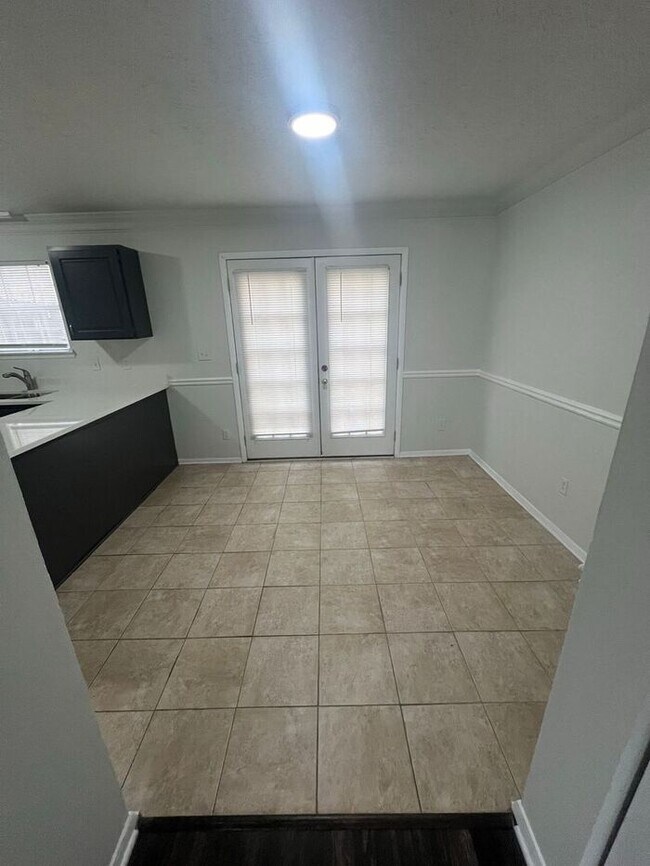 Foto del edificio - Beautiful 2 bedroom 2.5 bath townhome in Snellville!