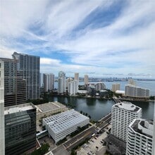 Building Photo - 950 Brickell Bay Dr