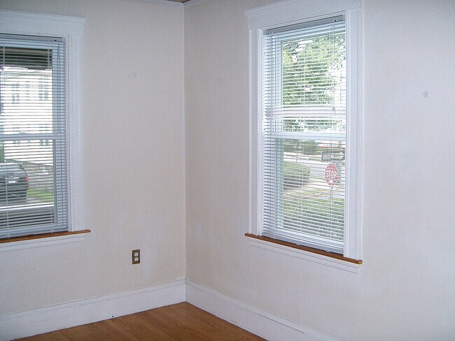 Living Room (A.B sides corner) - 53 Egerton Rd