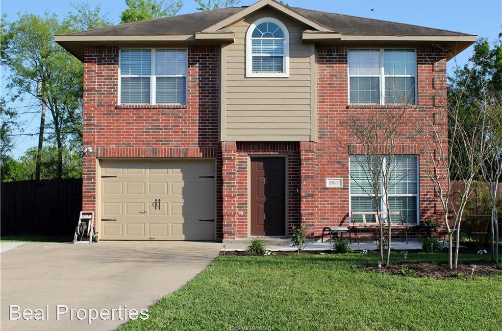 3 br, 2.5 bath House 2812 Allen Ridge Drive House for Rent in Bryan