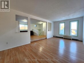 Building Photo - 50 Madawaska St