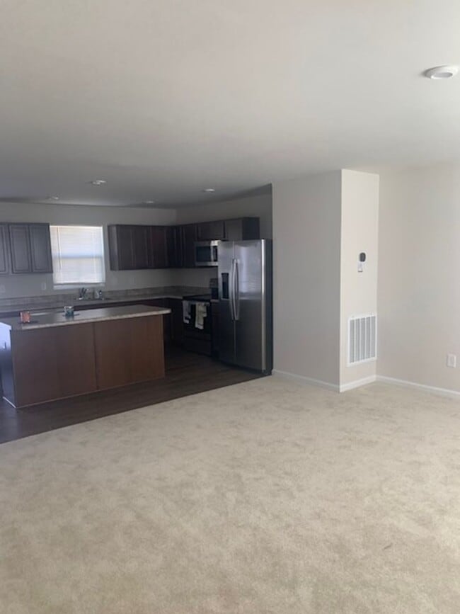 Building Photo - Single Family Home