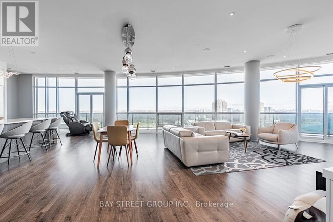 Building Photo - 80 Marine Parade Dr