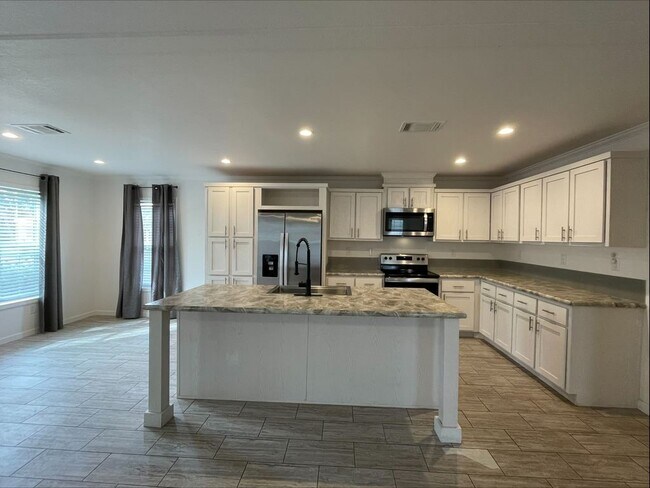 Foto del edificio - 4 Harbor Cove Ct