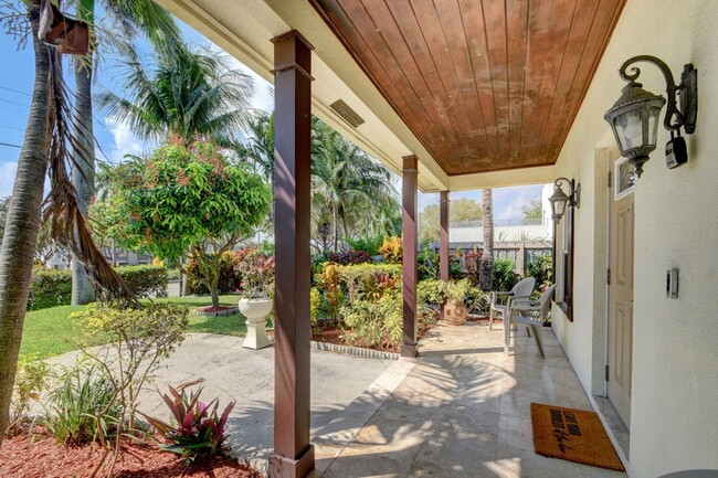 Building Photo - 215 Gulfstream Blvd