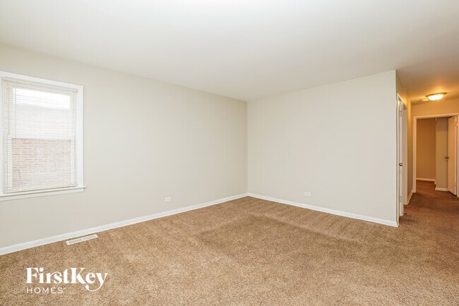 Foto del edificio - 576 Shelly Ln