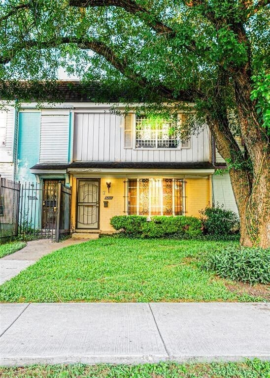 Foto del edificio - 6201 Fondren Rd