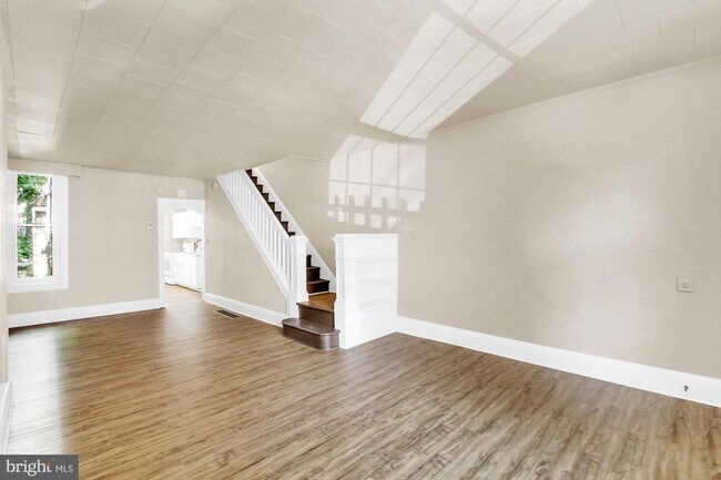 Foto del edificio - Spacious 3 Bedroom, 1 Bath Home in Harrisburg, Pa!