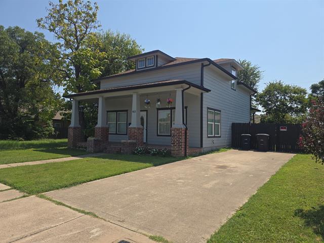 Building Photo - 922 E Dashwood St